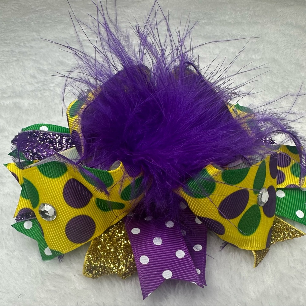 Girls boutique style Mardi Gras hairbow.